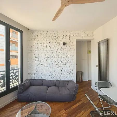 Superb Spacious Located At Mont Cenis Paris